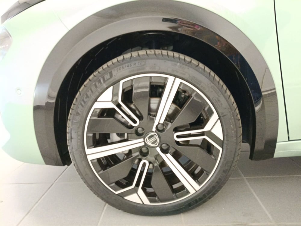 Lancia Ypsilon nuova a Teramo (7)