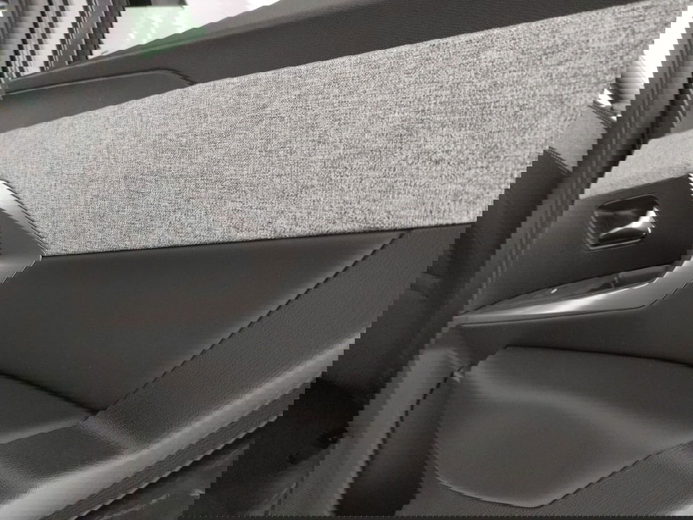 Peugeot 3008 nuova a Caserta (10)