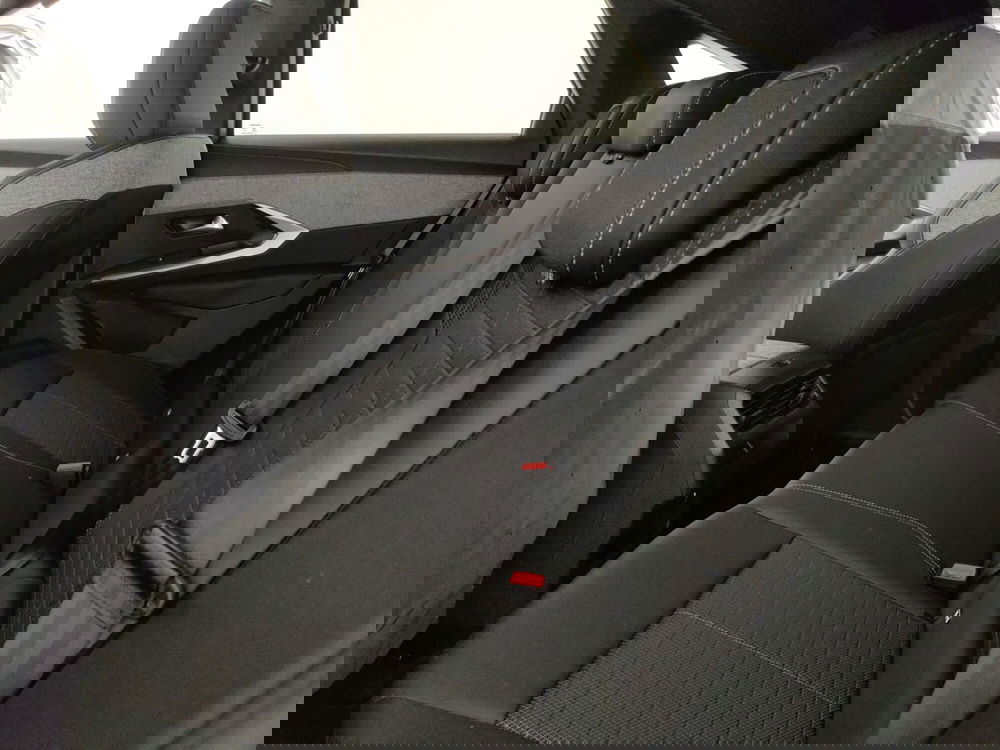 Peugeot 3008 nuova a Caserta (17)