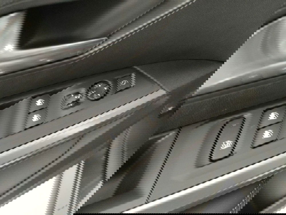 Peugeot 3008 nuova a Caserta (18)