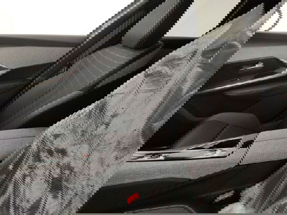 Peugeot 3008 nuova a Caserta (20)