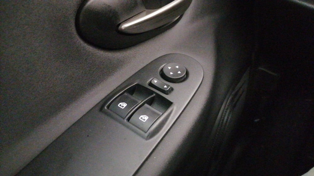 Lancia Ypsilon usata a Roma (20)