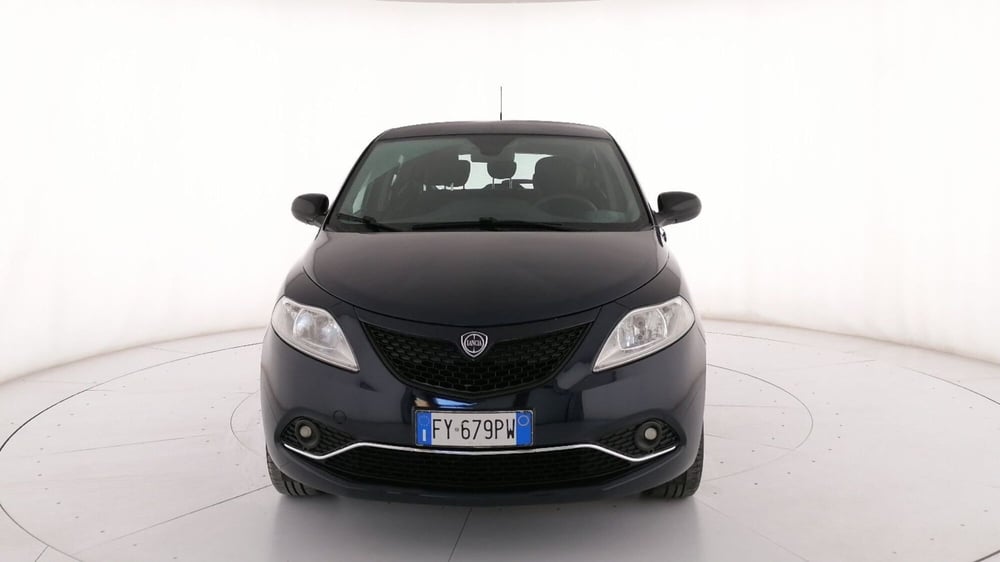 Lancia Ypsilon usata a Roma (5)