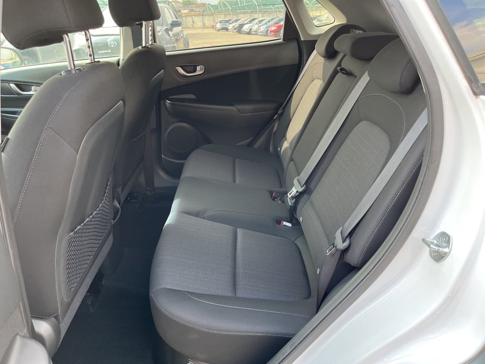 Hyundai Kona usata a Torino (8)