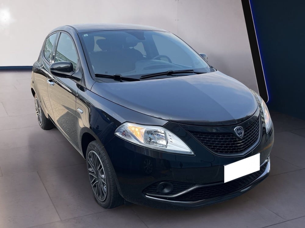 Lancia Ypsilon usata a Torino (3)