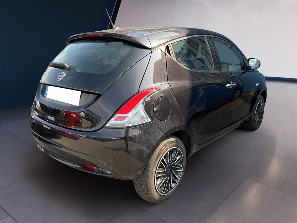 Lancia Ypsilon usata a Torino (4)