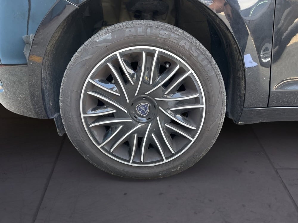 Lancia Ypsilon usata a Torino (7)