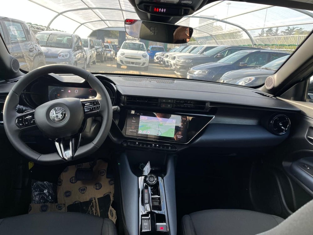 Alfa Romeo Junior nuova a Milano (16)