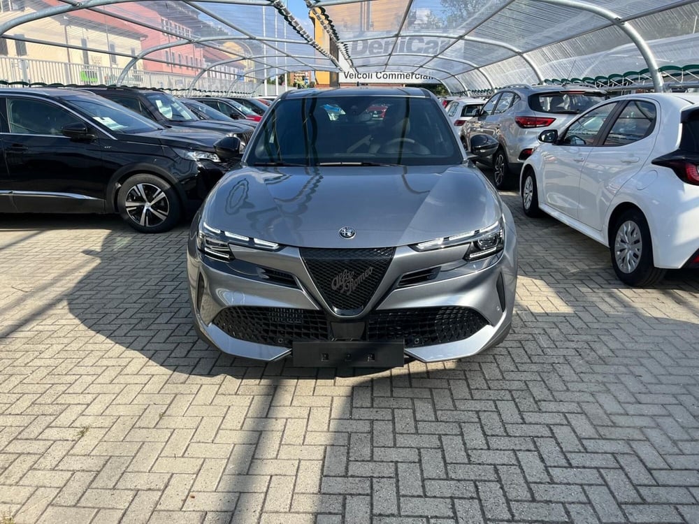 Alfa Romeo Junior nuova a Milano (2)