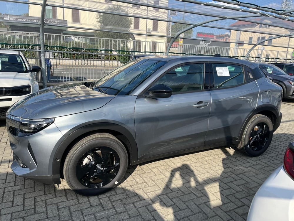 Alfa Romeo Junior nuova a Milano (4)