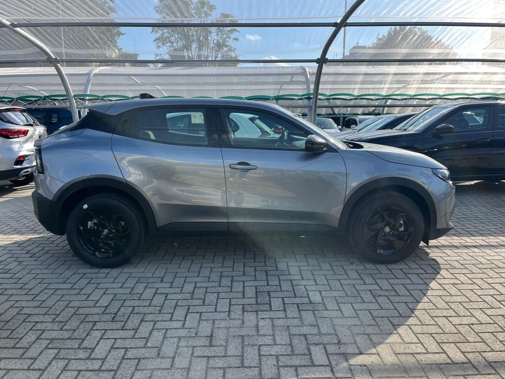 Alfa Romeo Junior nuova a Milano (5)