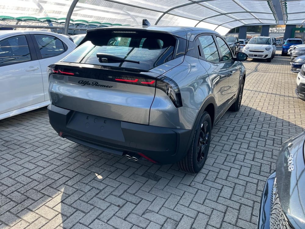 Alfa Romeo Junior nuova a Milano (7)