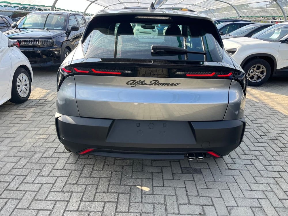 Alfa Romeo Junior nuova a Milano (8)