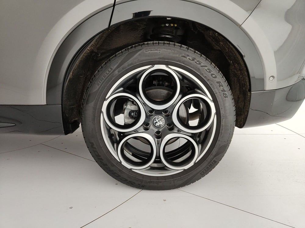 Alfa Romeo Tonale usata a Caserta (11)