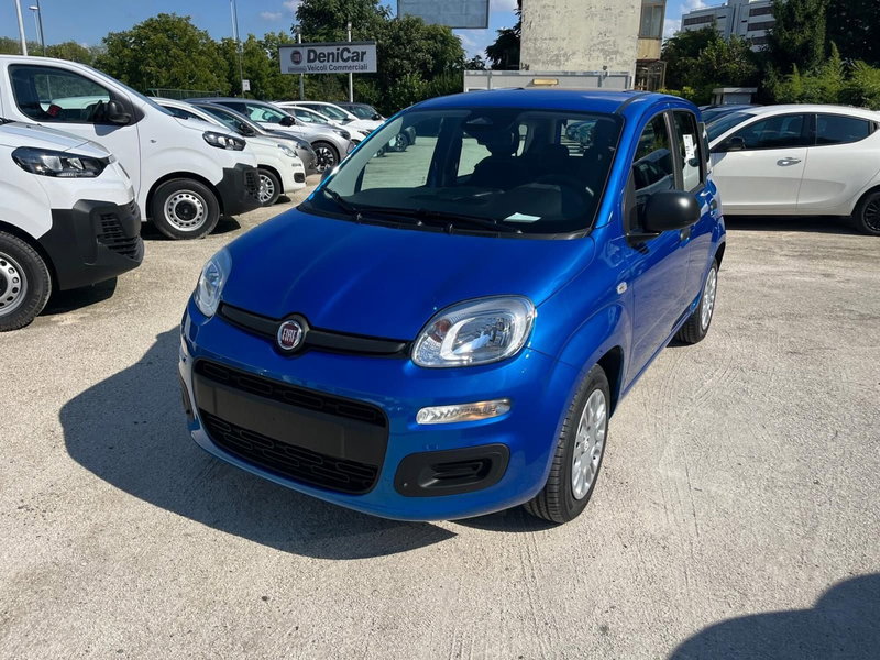 Fiat Panda Cross nuova a Milano