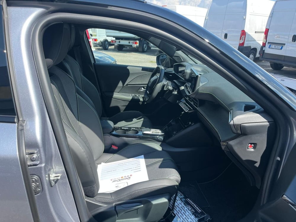 Peugeot 2008 nuova a Milano (13)