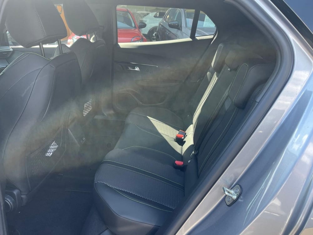 Peugeot 2008 nuova a Milano (14)