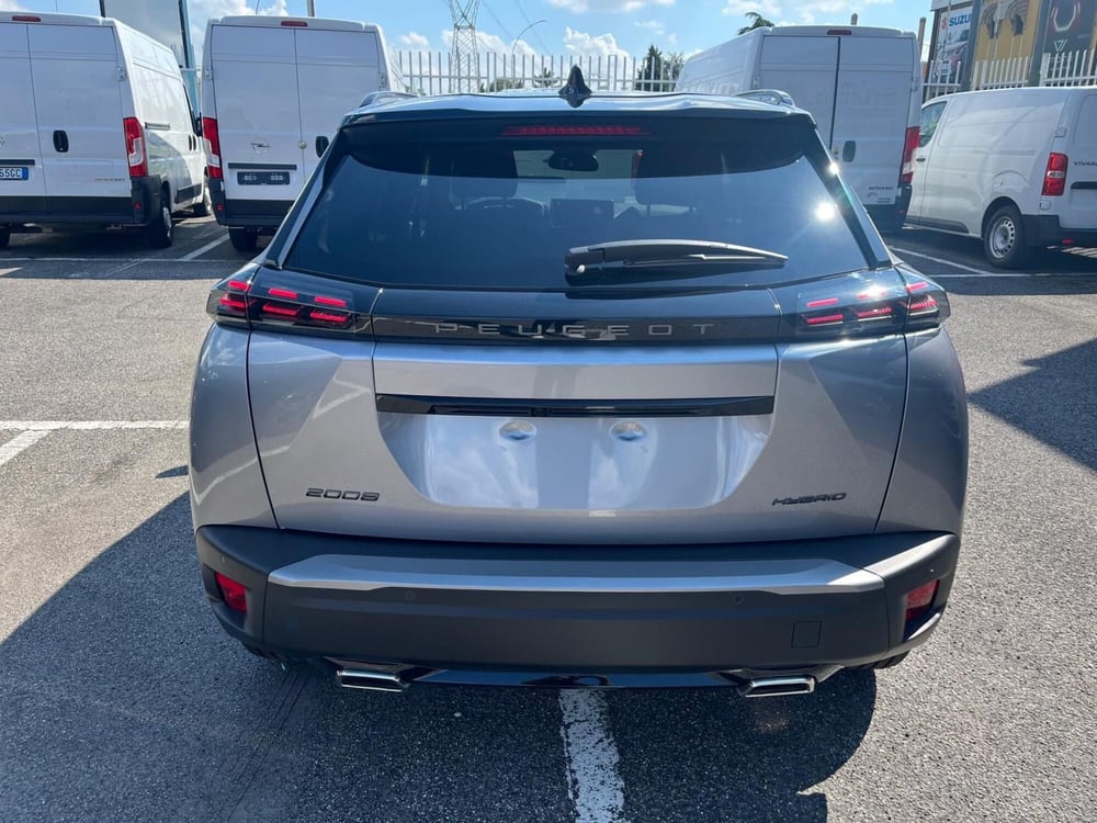Peugeot 2008 nuova a Milano (8)