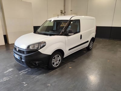 Fiat Dobl&ograve; Furgone cargo 1.3 mjt 95cv CH1 Lounge S&amp;S del 2021 usata a Milano