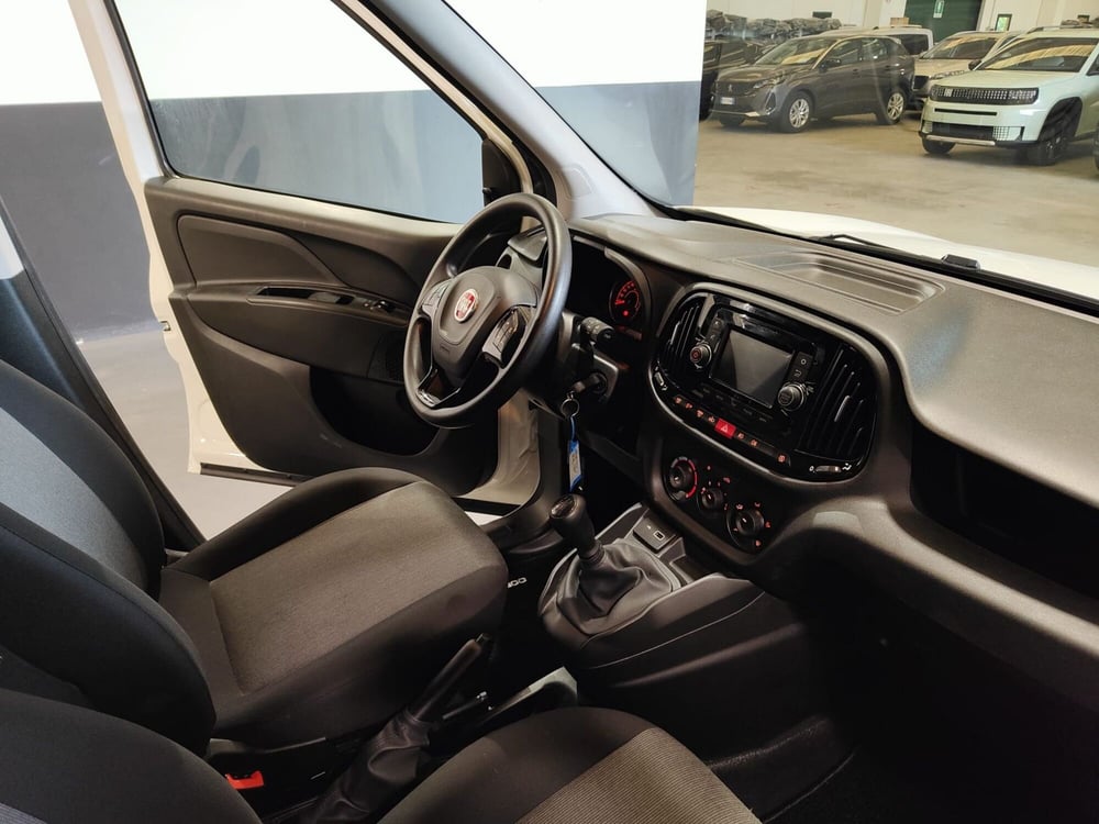 Fiat Doblò Furgone usata a Milano (12)
