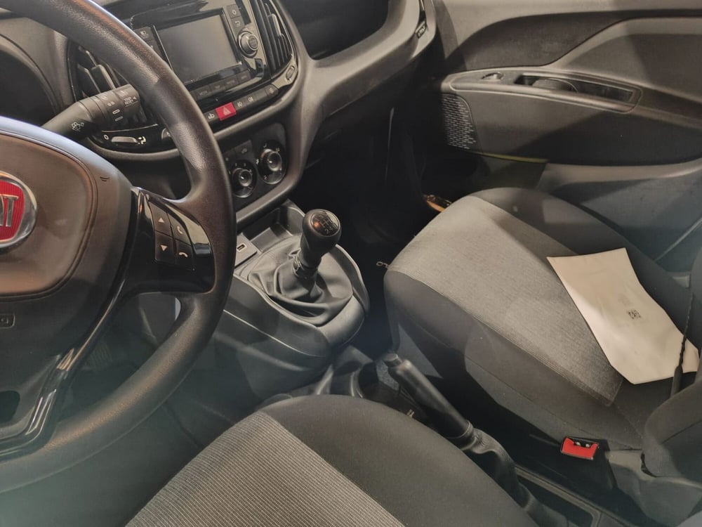 Fiat Doblò Furgone usata a Milano (16)