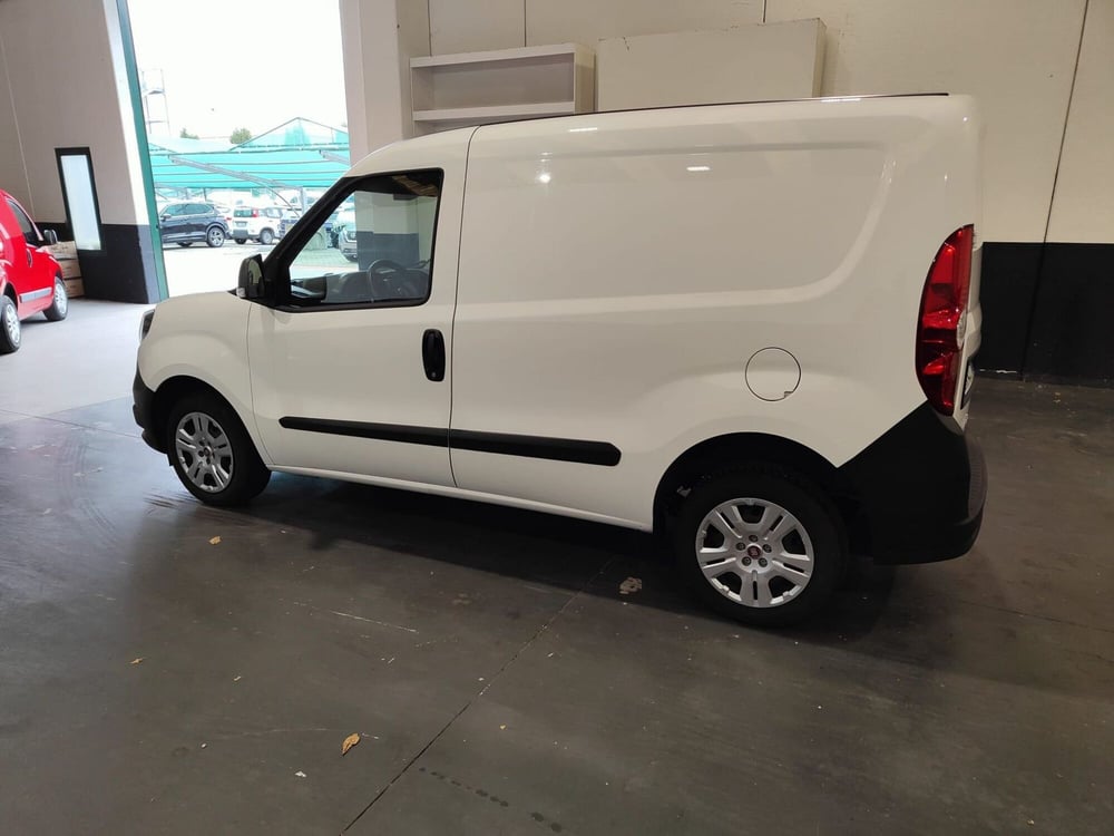 Fiat Doblò Furgone usata a Milano (4)