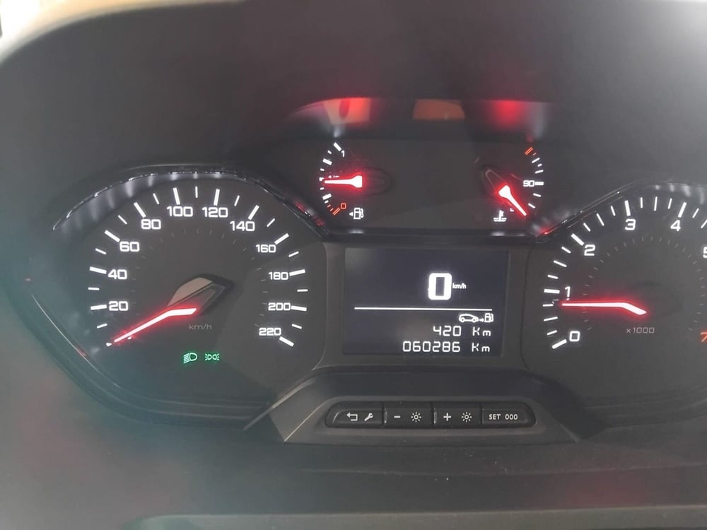 Peugeot Partner Furgone usata a Milano (16)