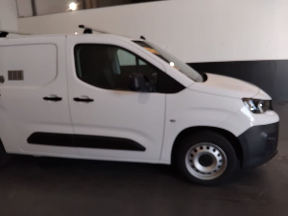 Peugeot Partner Furgone usata a Milano (7)
