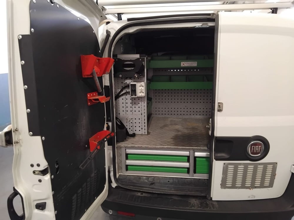 Fiat Doblò Furgone usata a Milano (10)