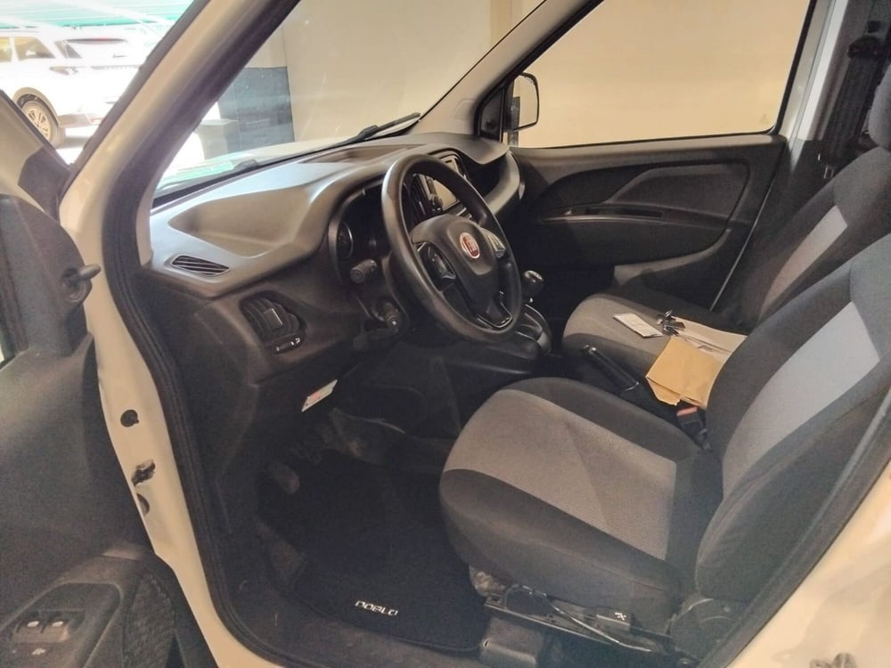 Fiat Doblò Furgone usata a Milano (12)