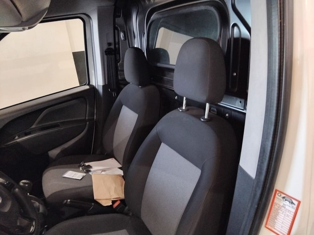 Fiat Doblò Furgone usata a Milano (13)