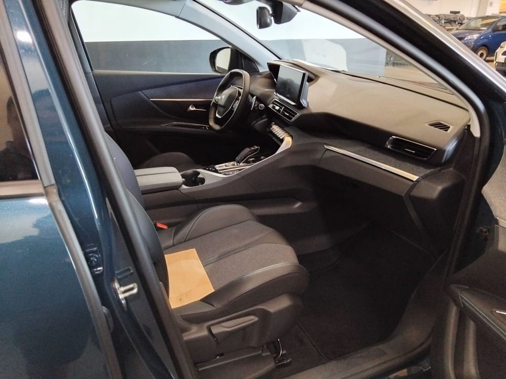 Peugeot 5008 usata a Milano (11)