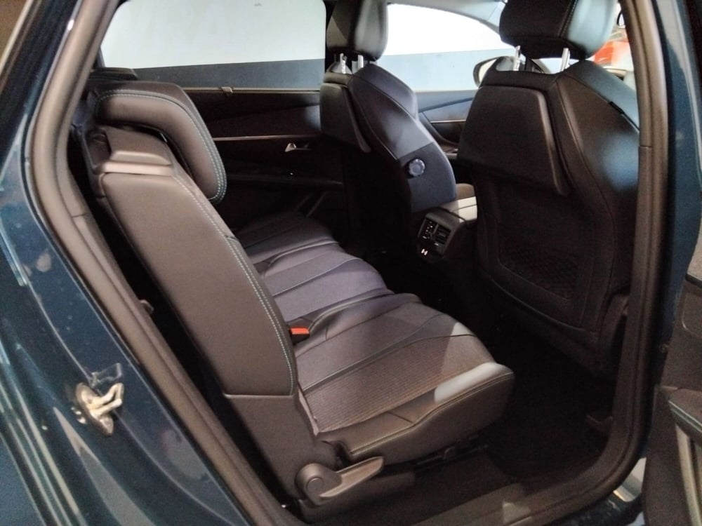 Peugeot 5008 usata a Milano (13)