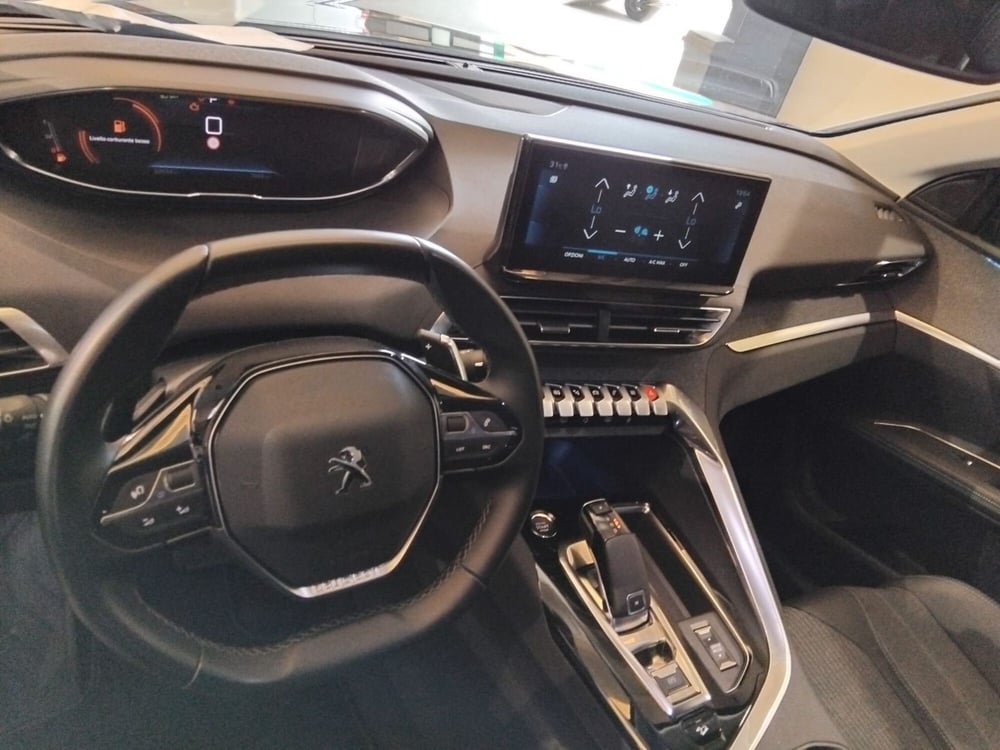 Peugeot 5008 usata a Milano (16)