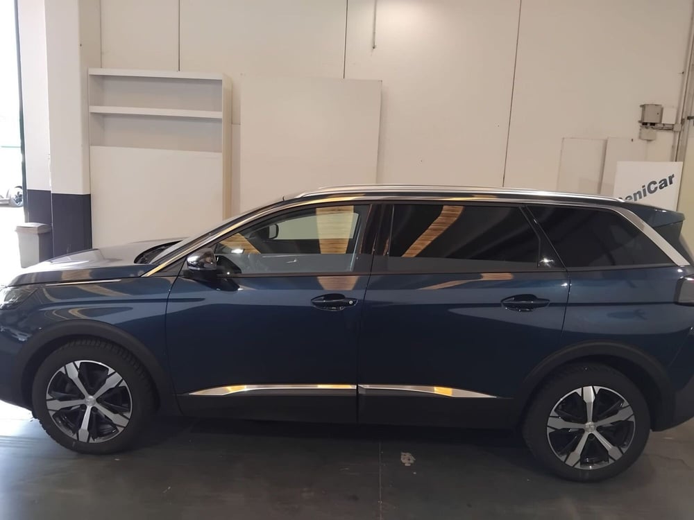 Peugeot 5008 usata a Milano (4)