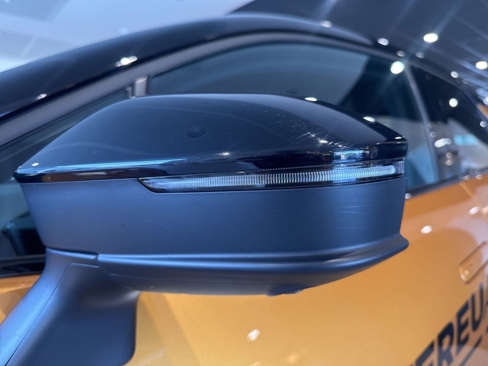 Toyota Toyota C-HR usata a Nuoro (12)