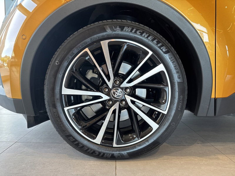 Toyota Toyota C-HR usata a Nuoro (15)