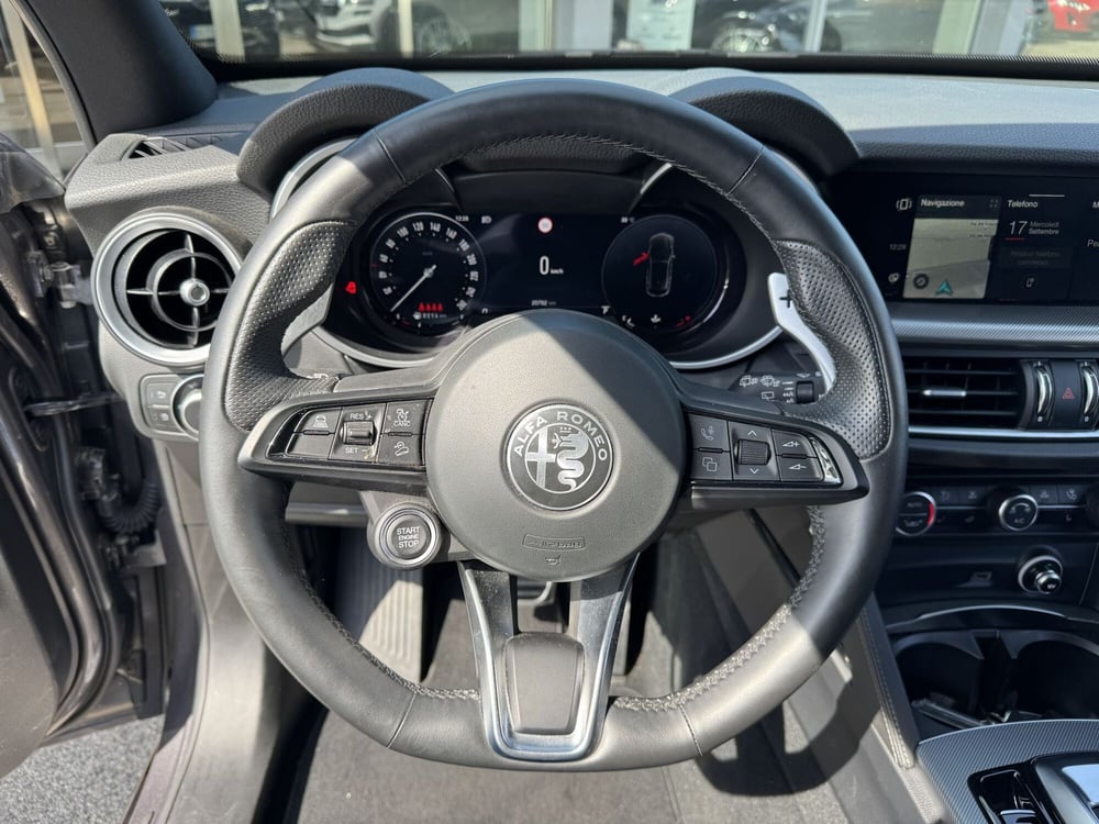 Alfa Romeo Stelvio usata a Pistoia (14)