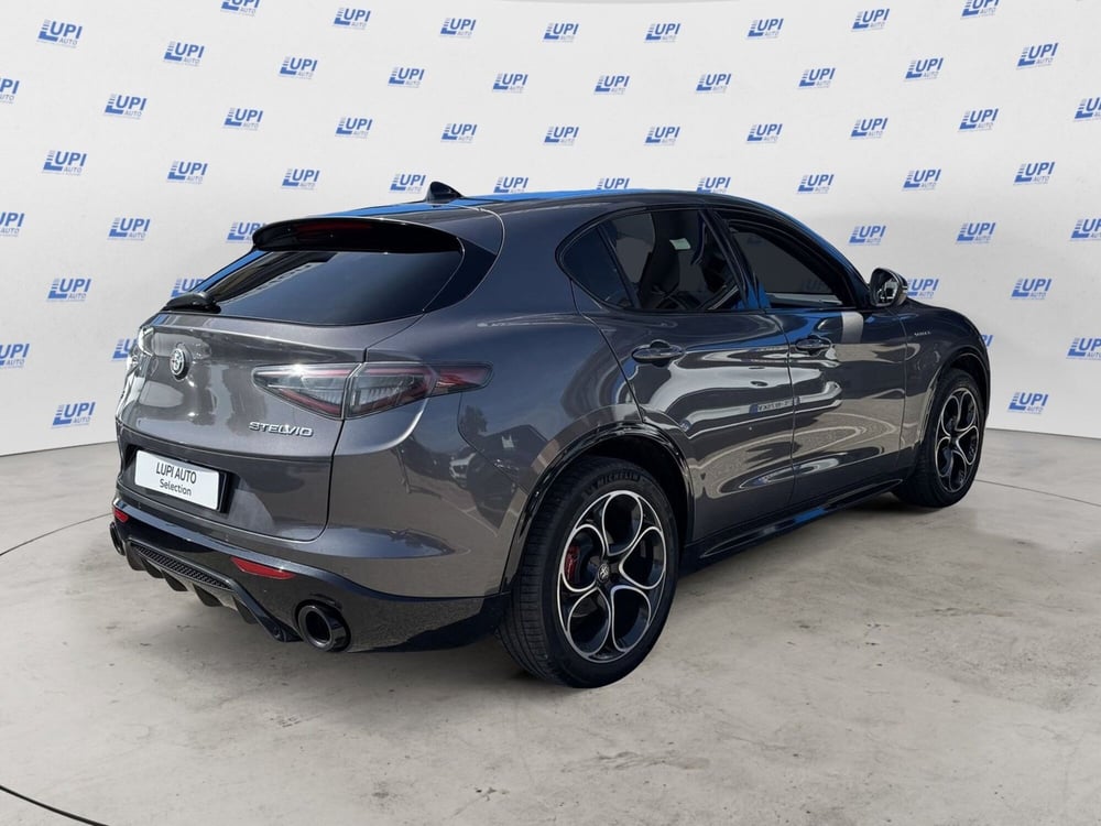 Alfa Romeo Stelvio usata a Pistoia (5)