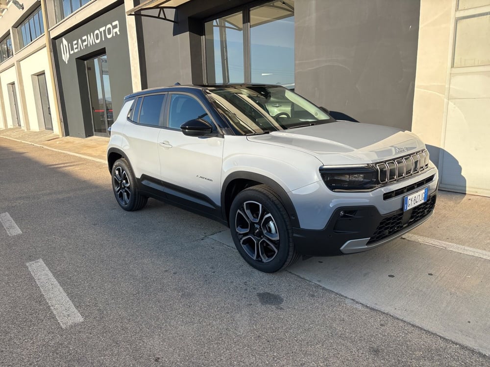Jeep Avenger nuova a Caltanissetta (8)