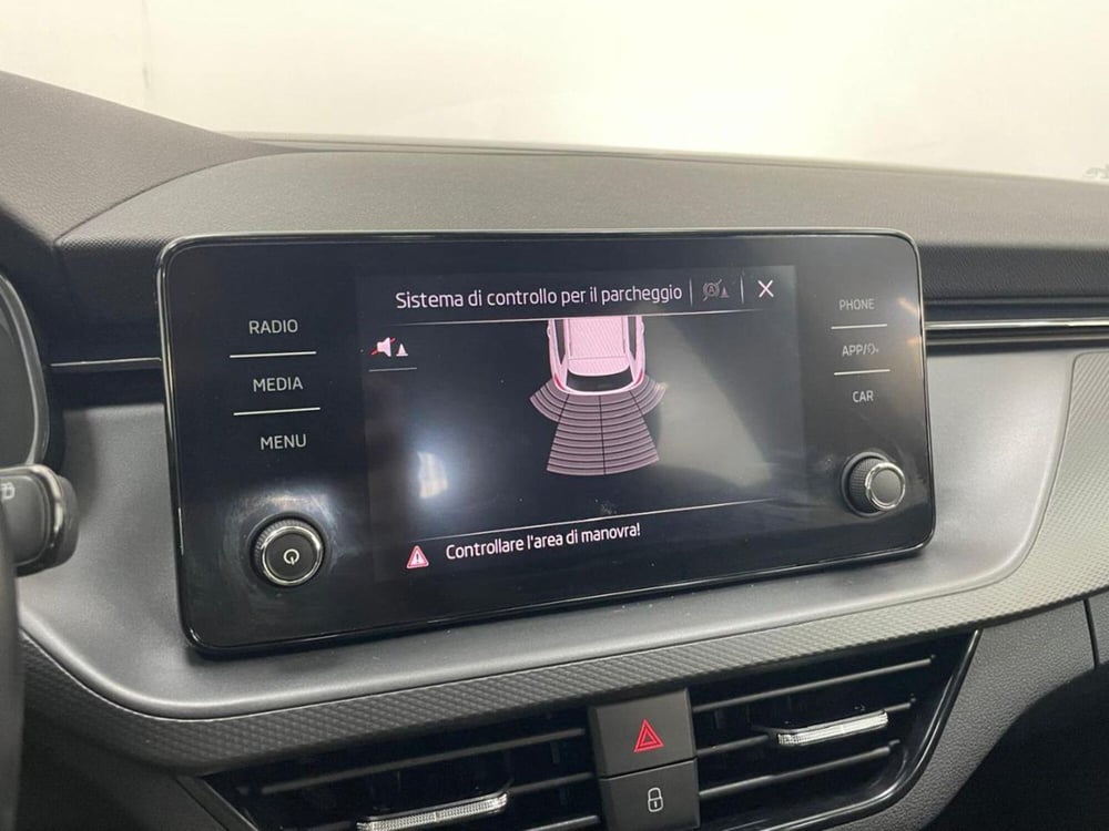 Skoda Kamiq usata a Como (17)