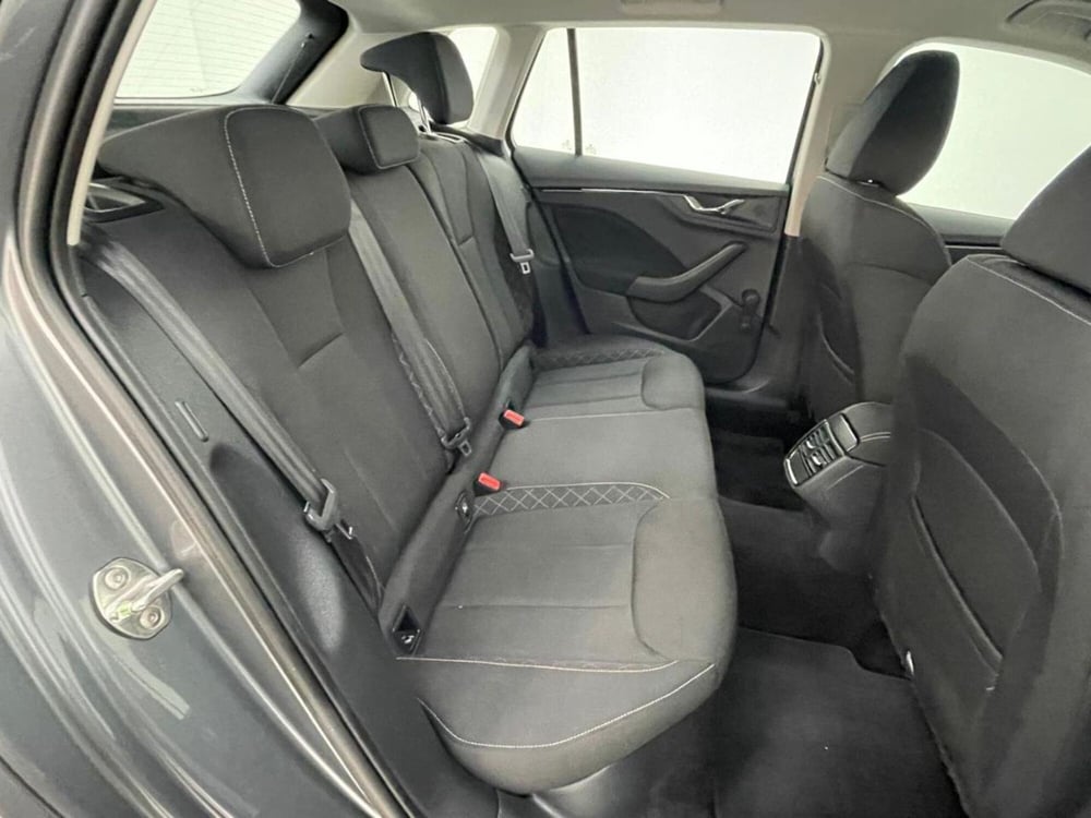 Skoda Kamiq usata a Como (5)