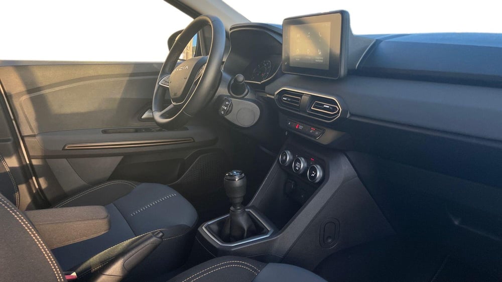 Dacia Jogger nuova a Treviso (10)
