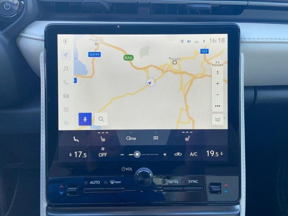 Lexus LBX usata a Perugia (10)