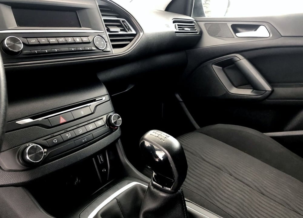 Peugeot 308 SW usata a Perugia (13)