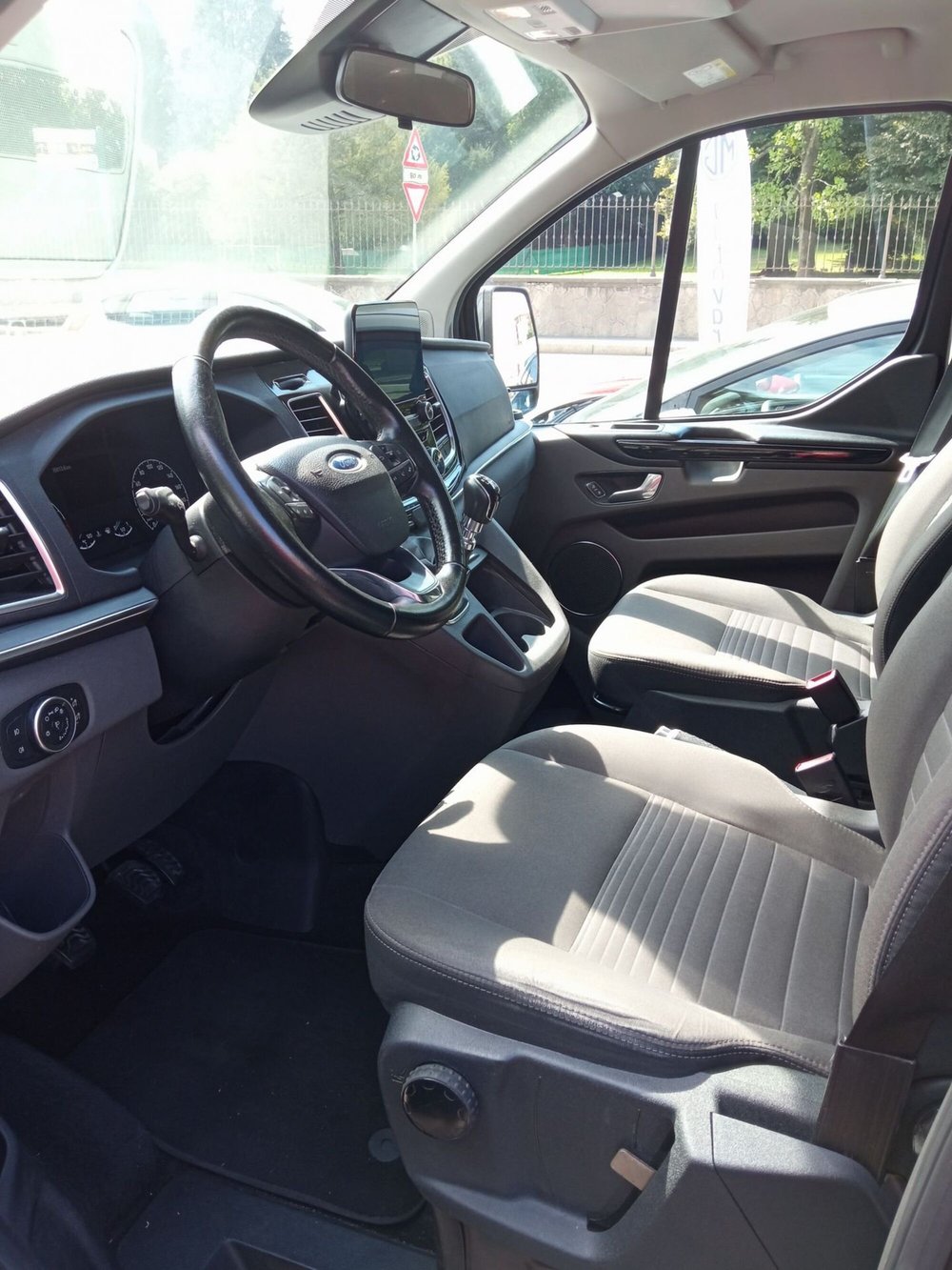 Ford Tourneo Custom usata a Vercelli (11)