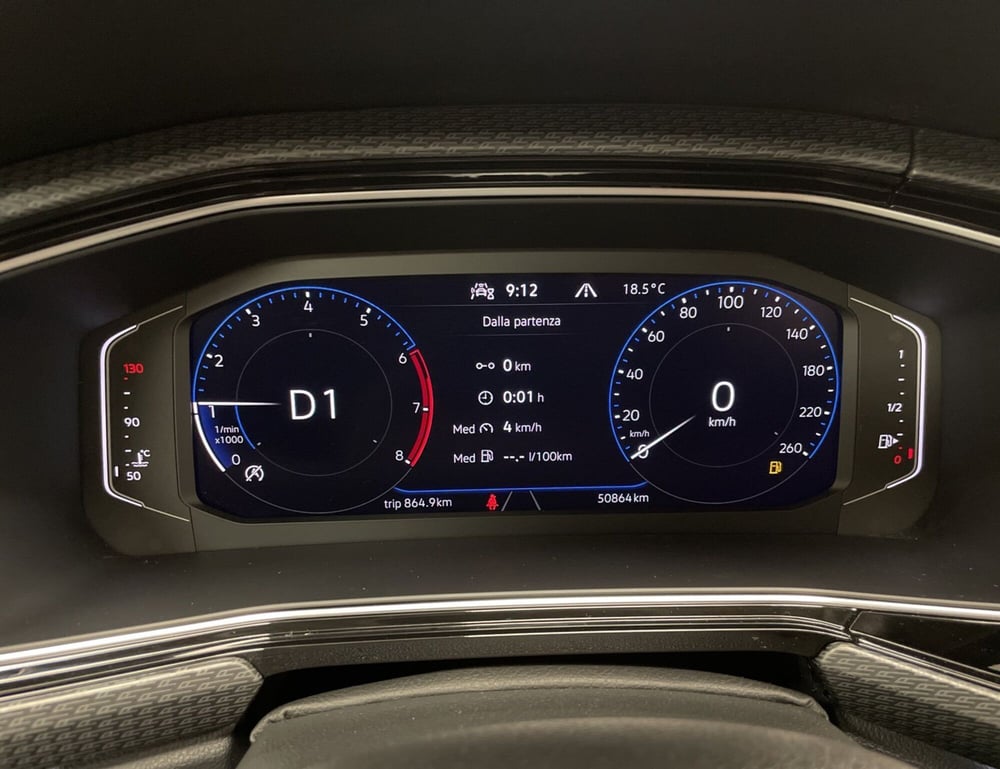Volkswagen T-Cross usata a Varese (10)