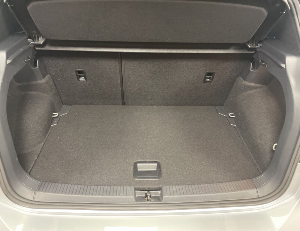 Volkswagen T-Cross usata a Varese (12)