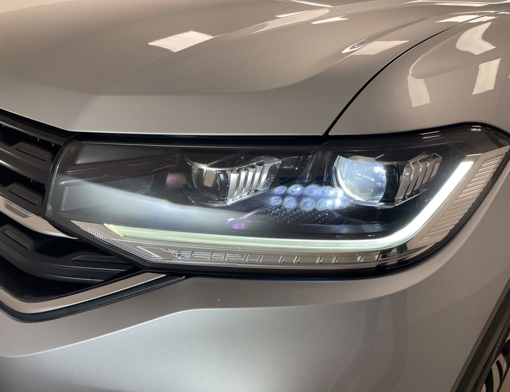 Volkswagen T-Cross usata a Varese (14)