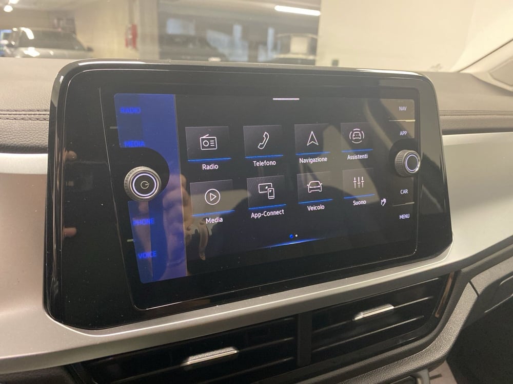 Volkswagen T-Roc nuova a Varese (11)